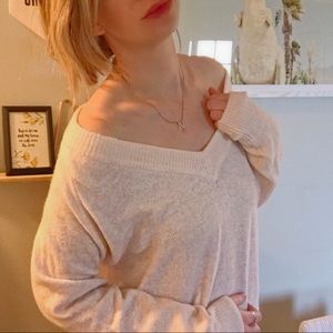 H&M Basics light pink v-neck sweater